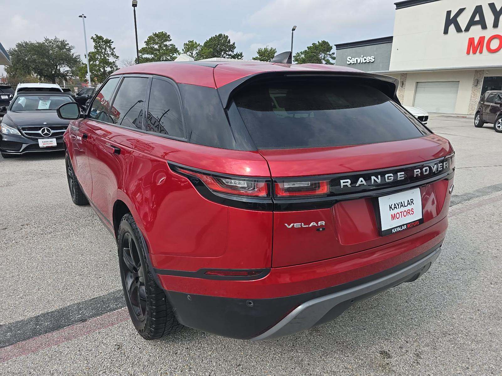 Land Rover Range Rover  Velar 2021 — photo 2