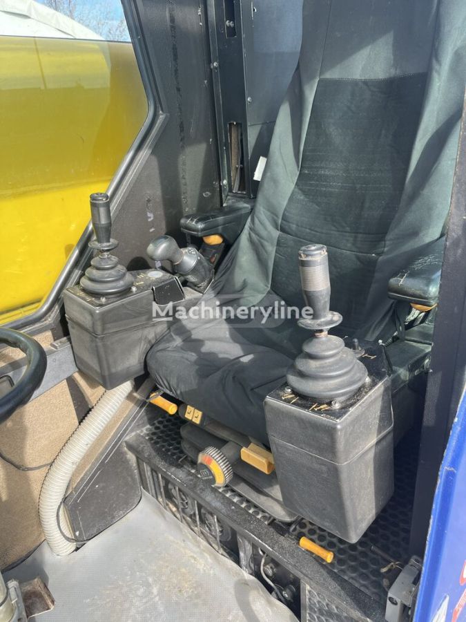 Liebherr 11614 1997 — photo 2