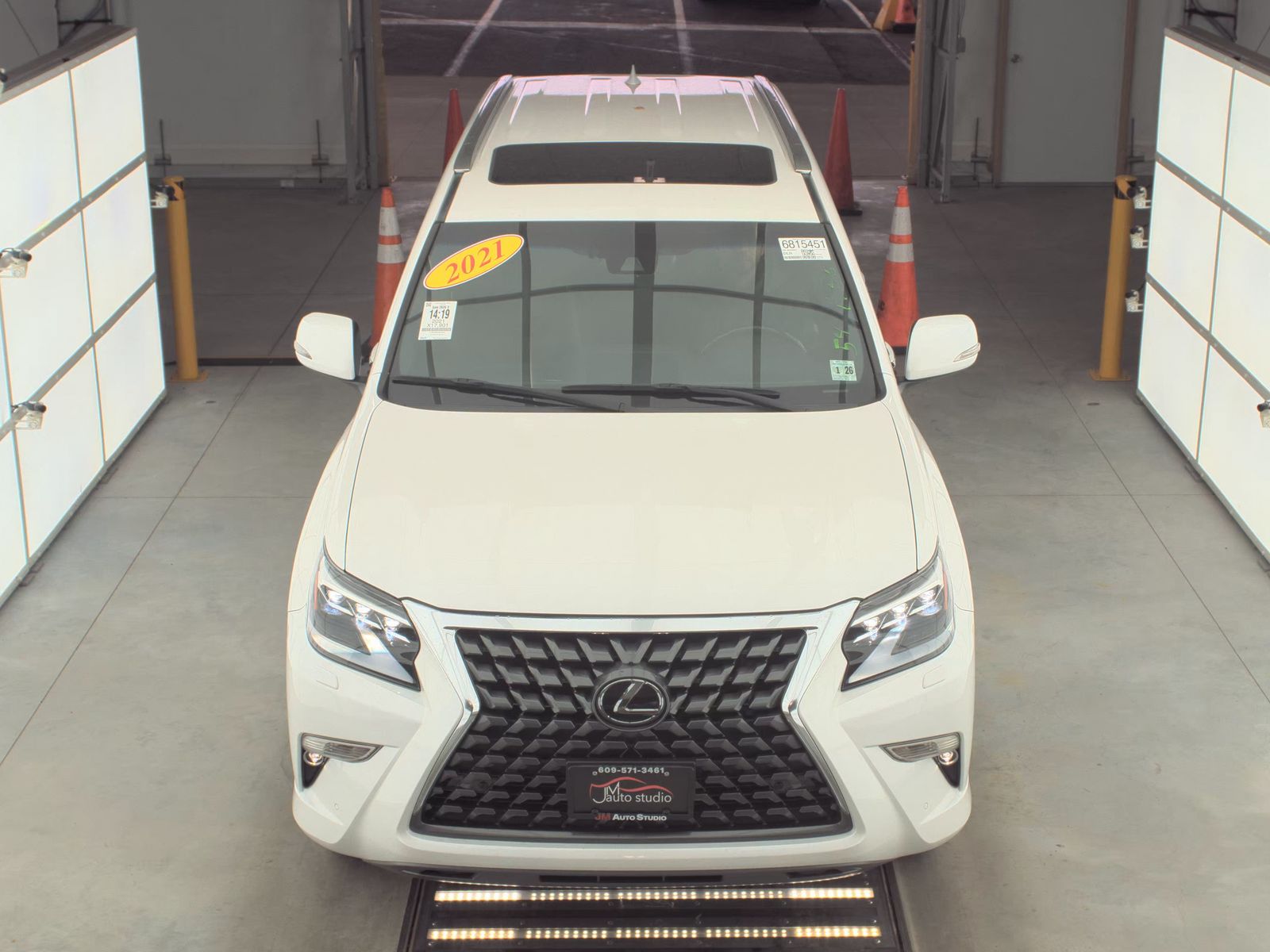 Lexus GX 460 2021 — photo 2