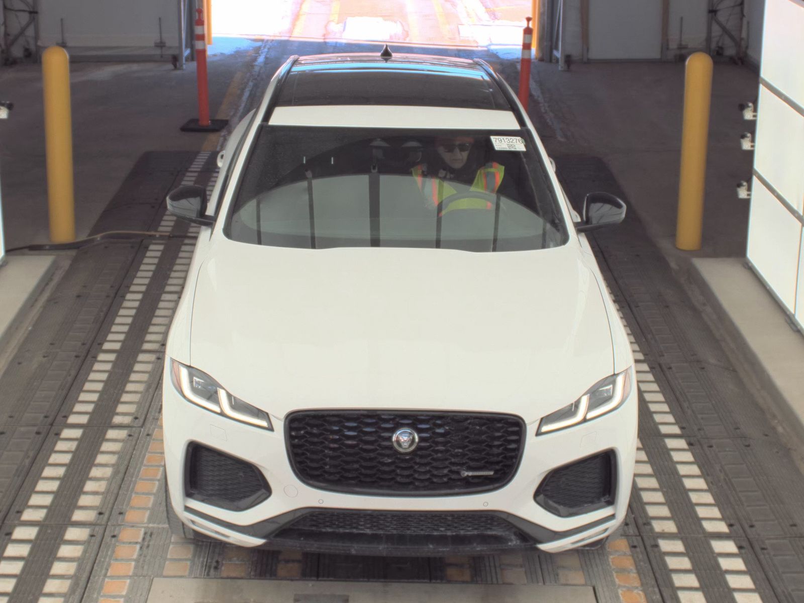 Jaguar F-Pace 2024 — photo 2