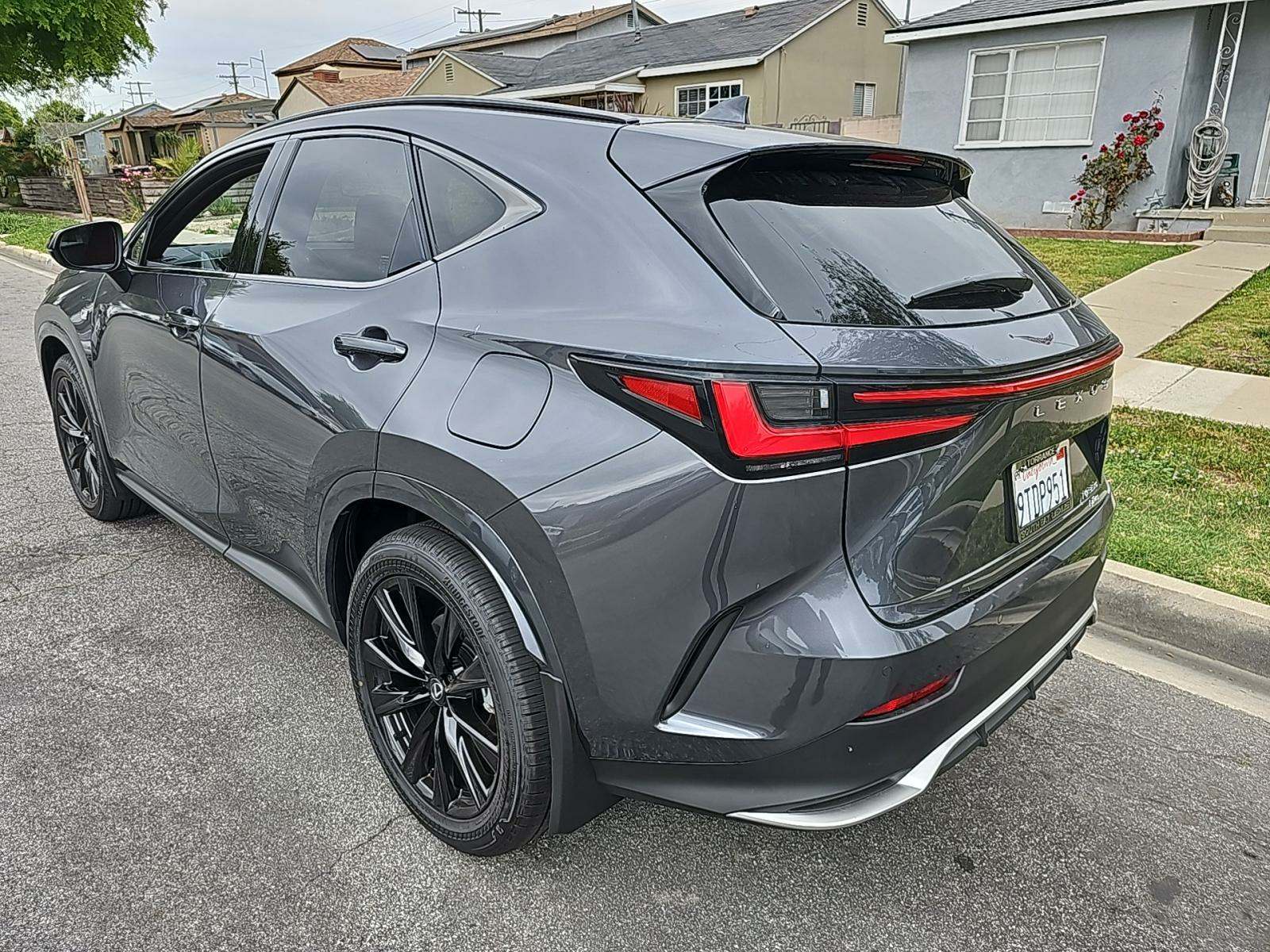 Lexus NX 350 2025 — photo 2