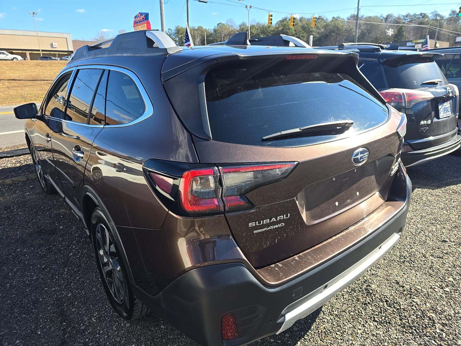 Subaru Outback 2021 — photo 2