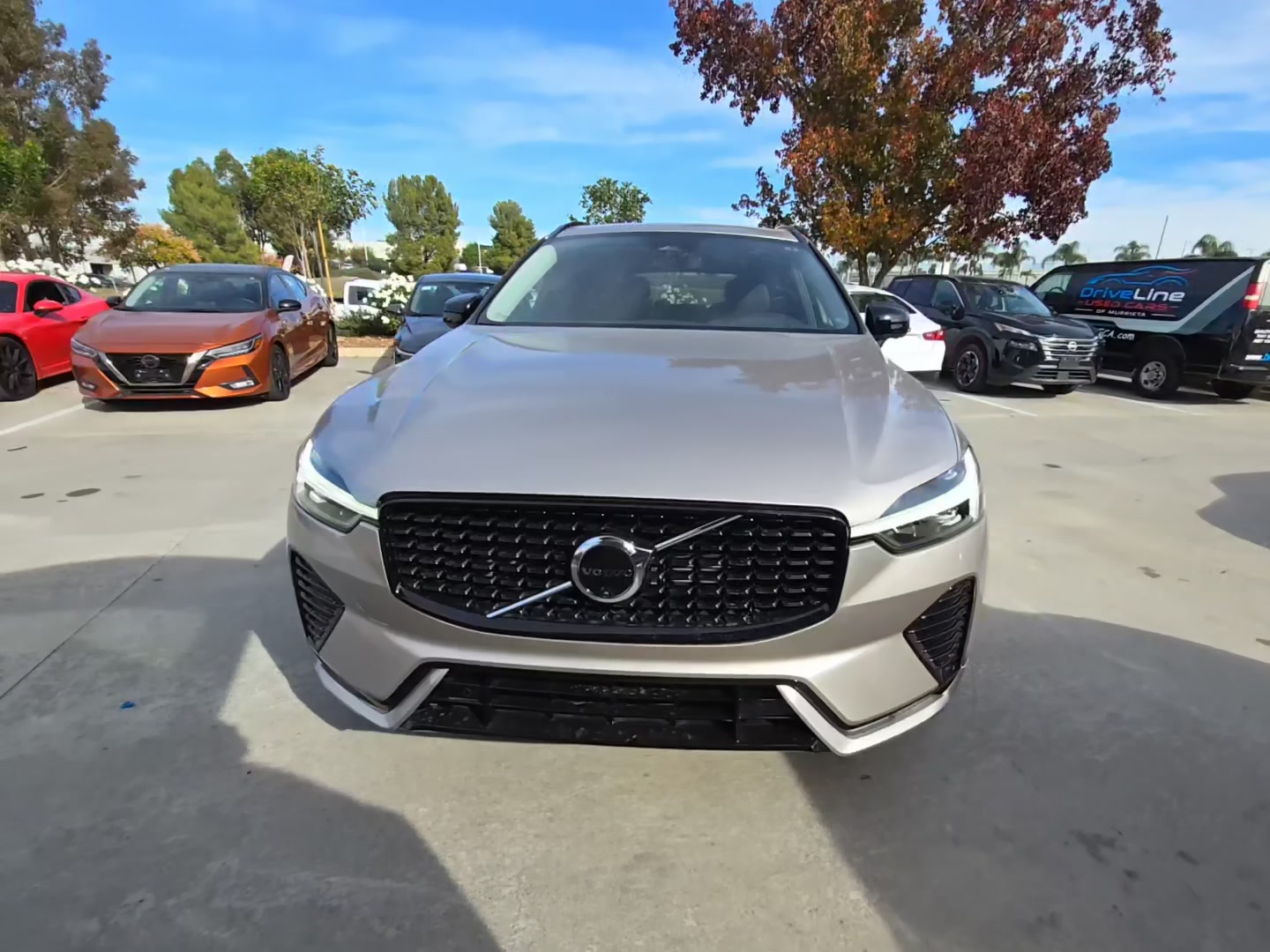 Volvo XC60 2025 — photo 2