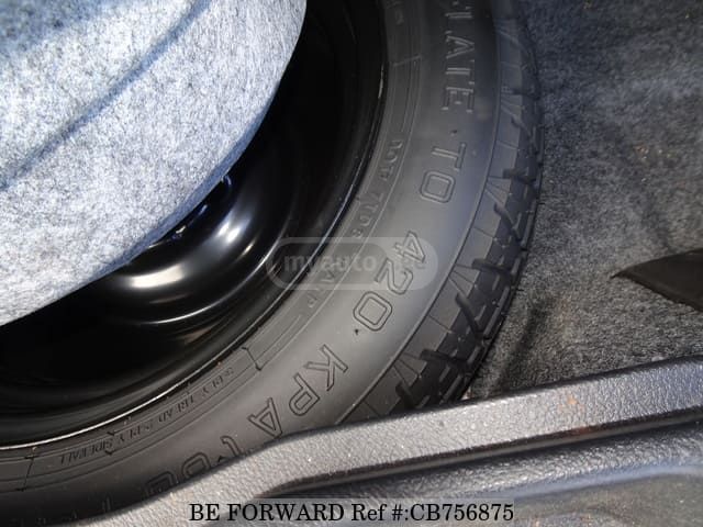 Toyota Noah 2018 — photo 2