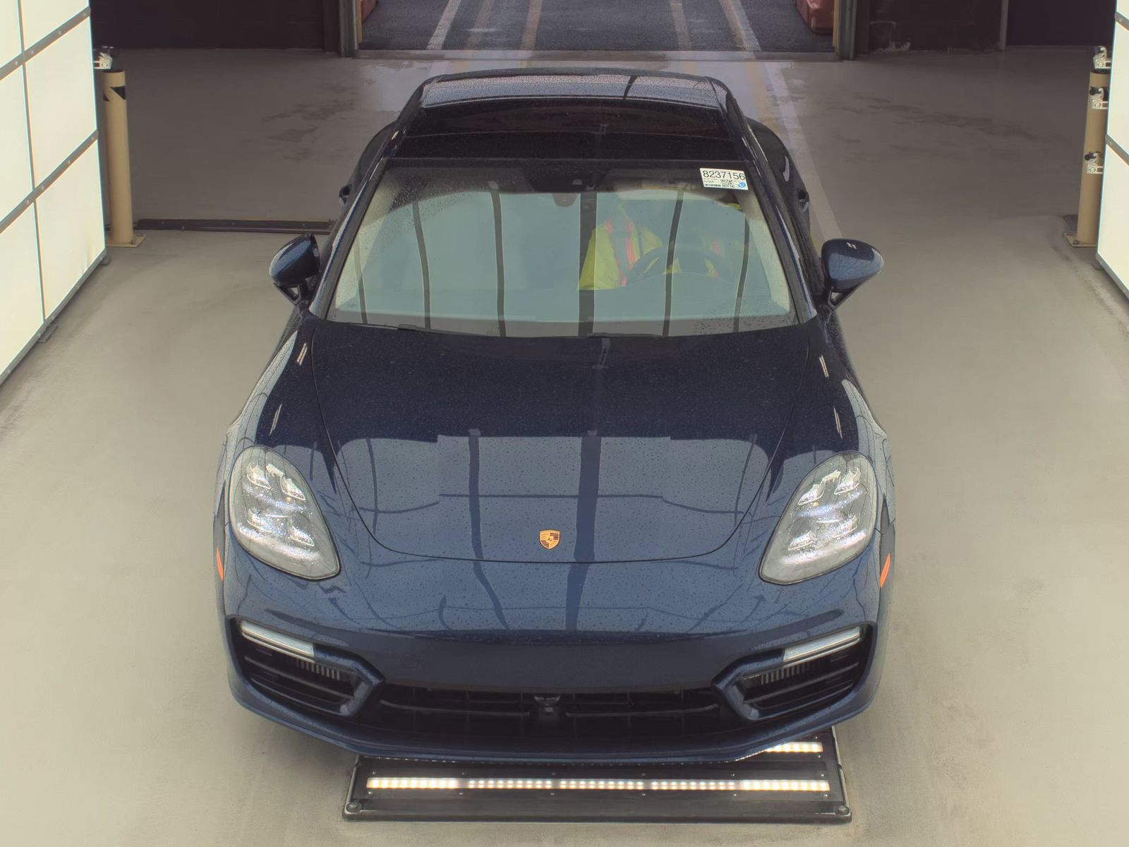 Porsche Panamera 2021 — photo 2