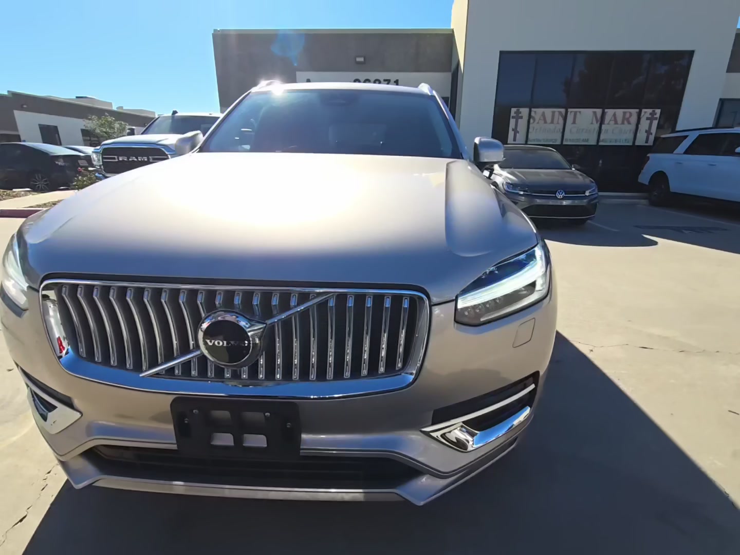 Volvo XC 90 2025 — photo 2