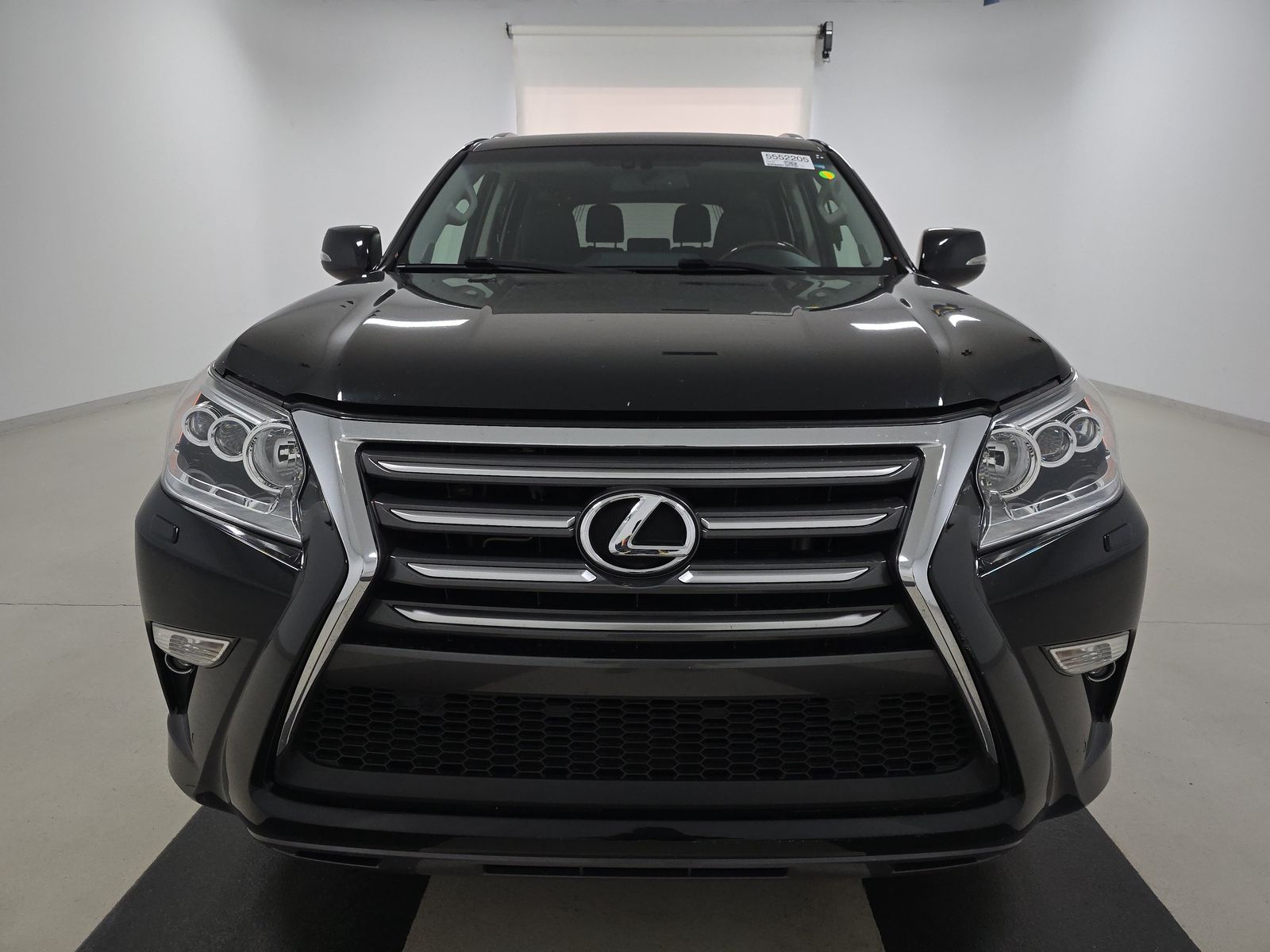 Lexus GX 460 2018 — photo 2