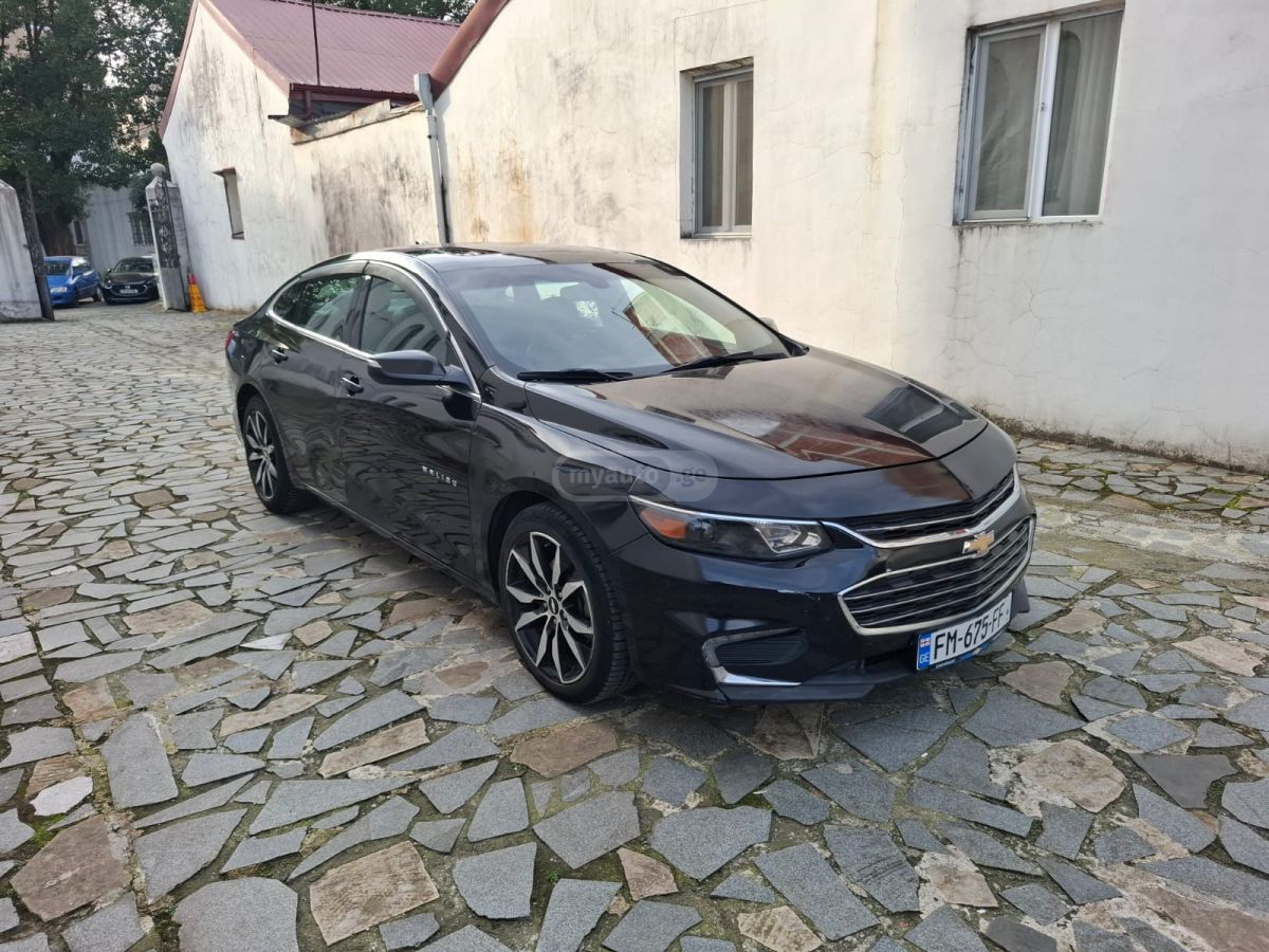 Chevrolet Malibu 2018 — photo 2