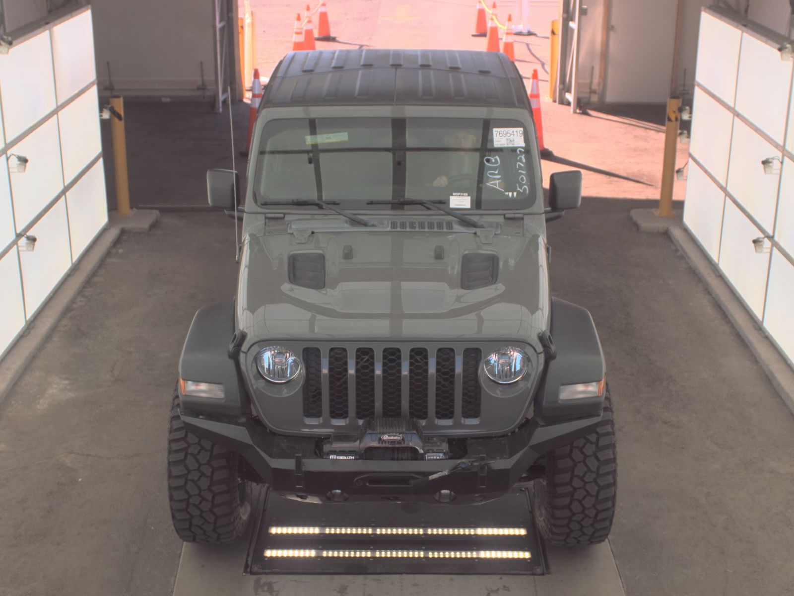 Jeep Gladiator 2020 — photo 2