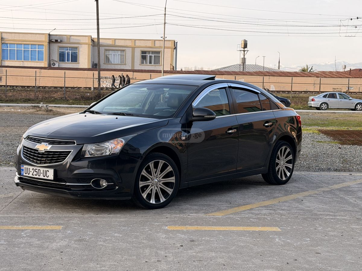 Chevrolet Cruze 2010 — photo 2