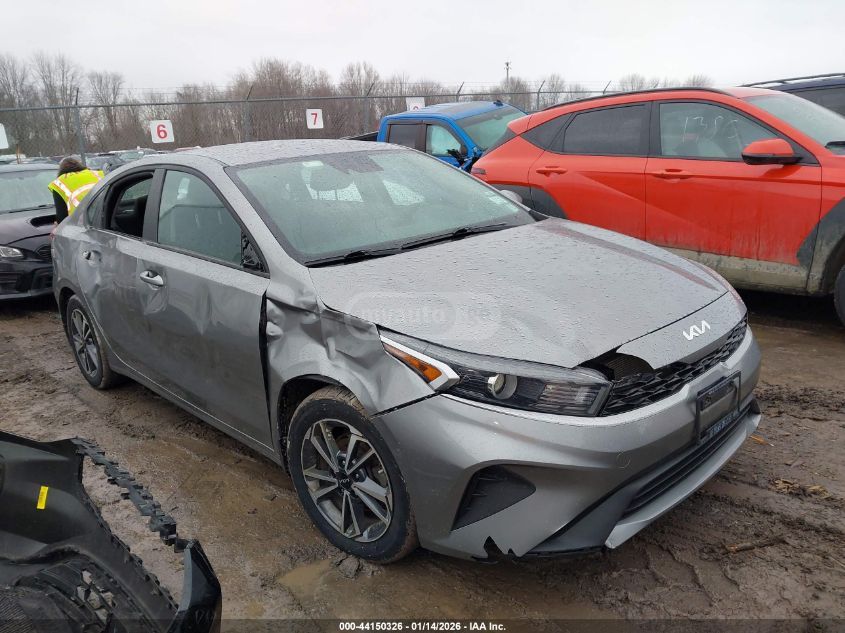 Kia Forte 2022 — photo 2