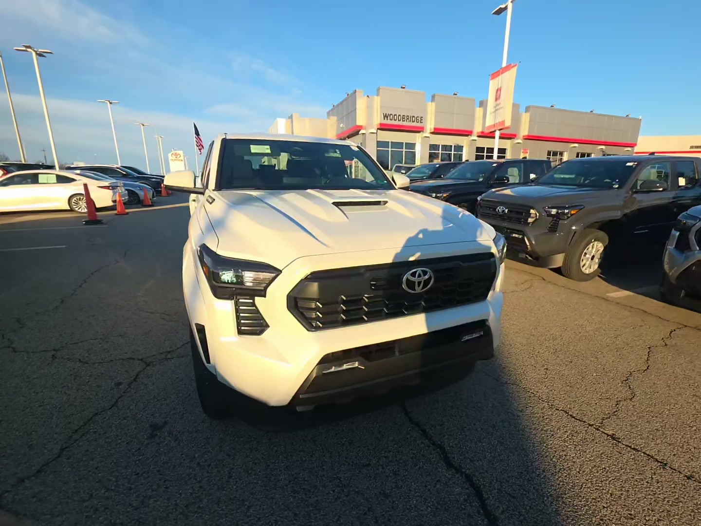 Toyota Tacoma 2024 — photo 2