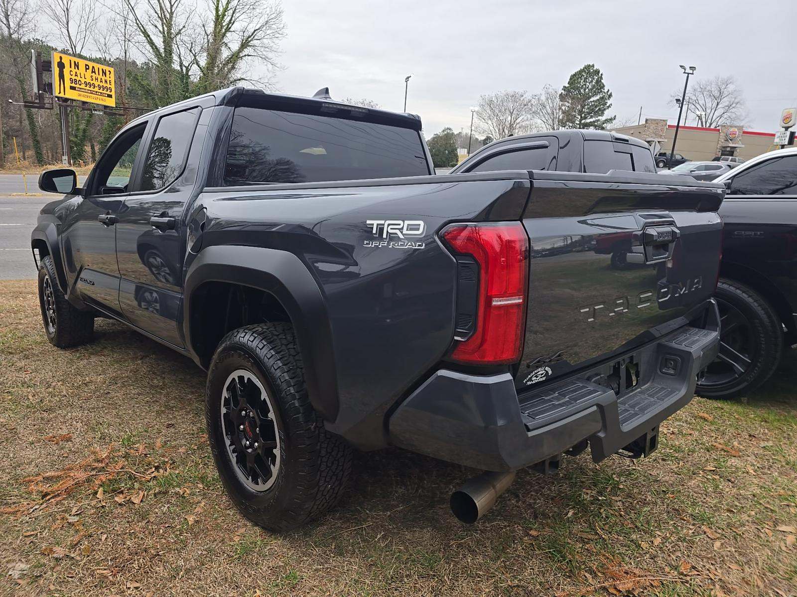 Toyota Tacoma 2025 — photo 2