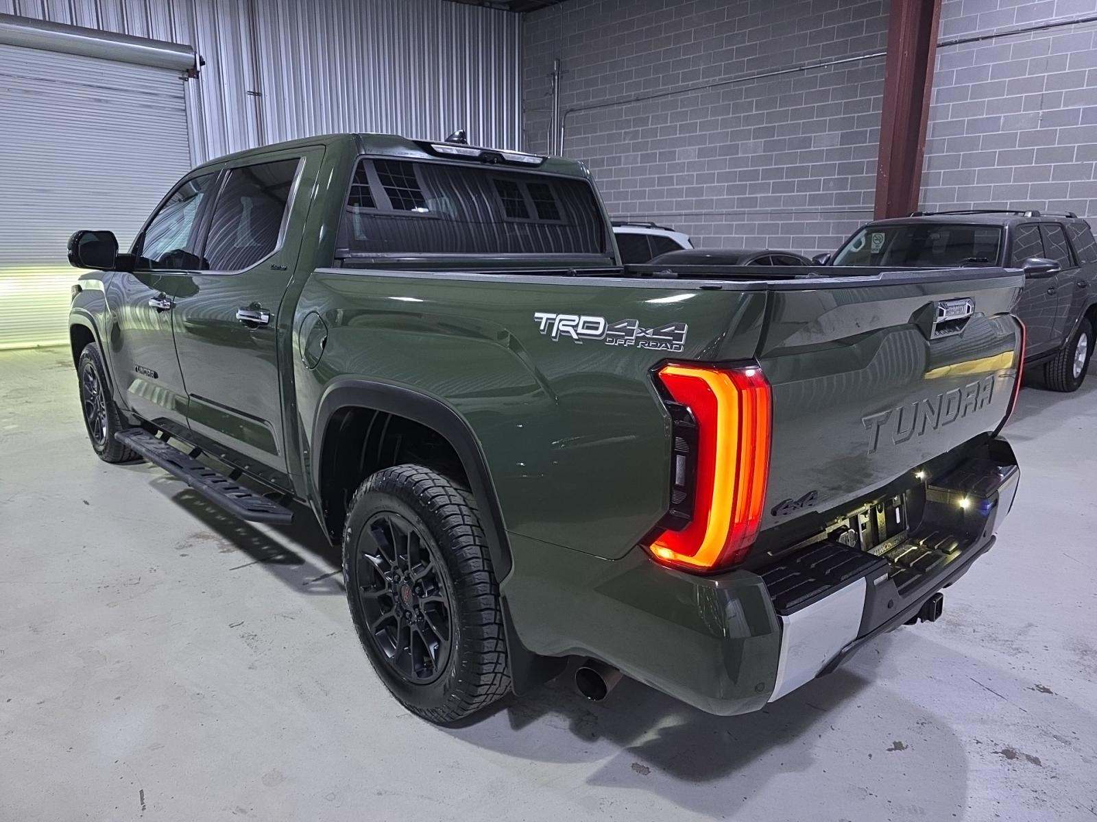Toyota Tundra 2023 — photo 2