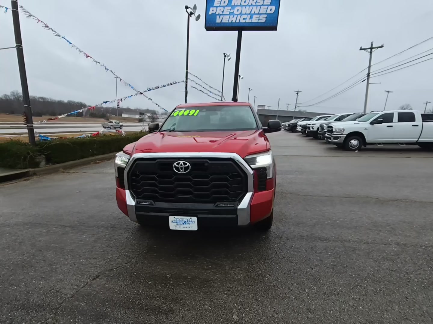 Toyota Tundra 2024 — photo 2