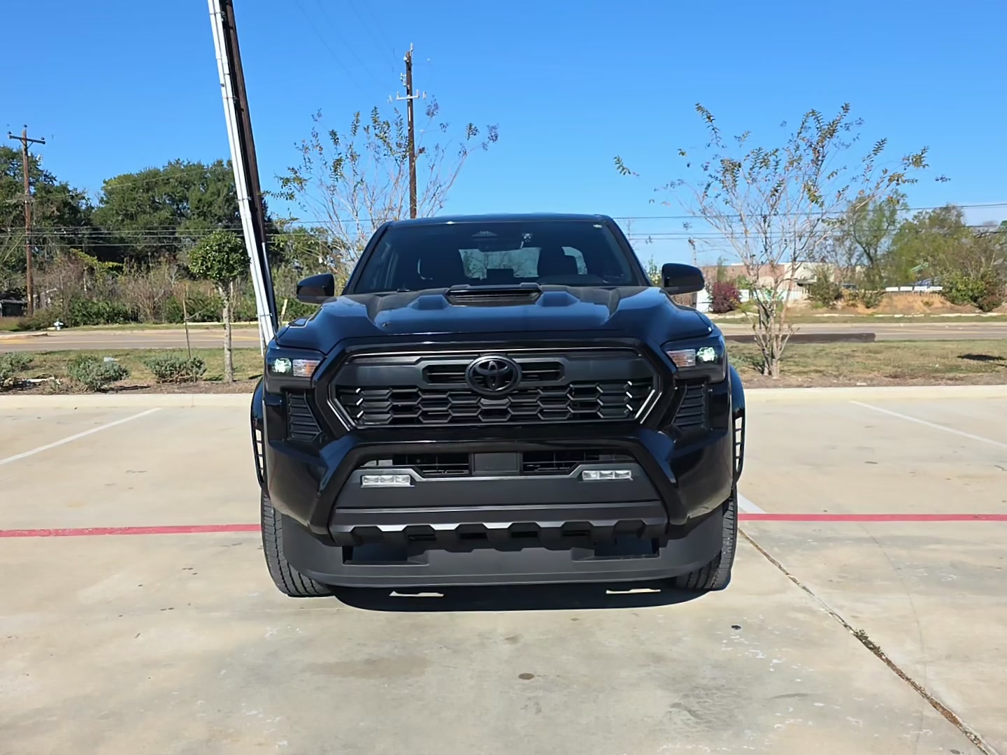Toyota Tacoma 2024 — photo 2