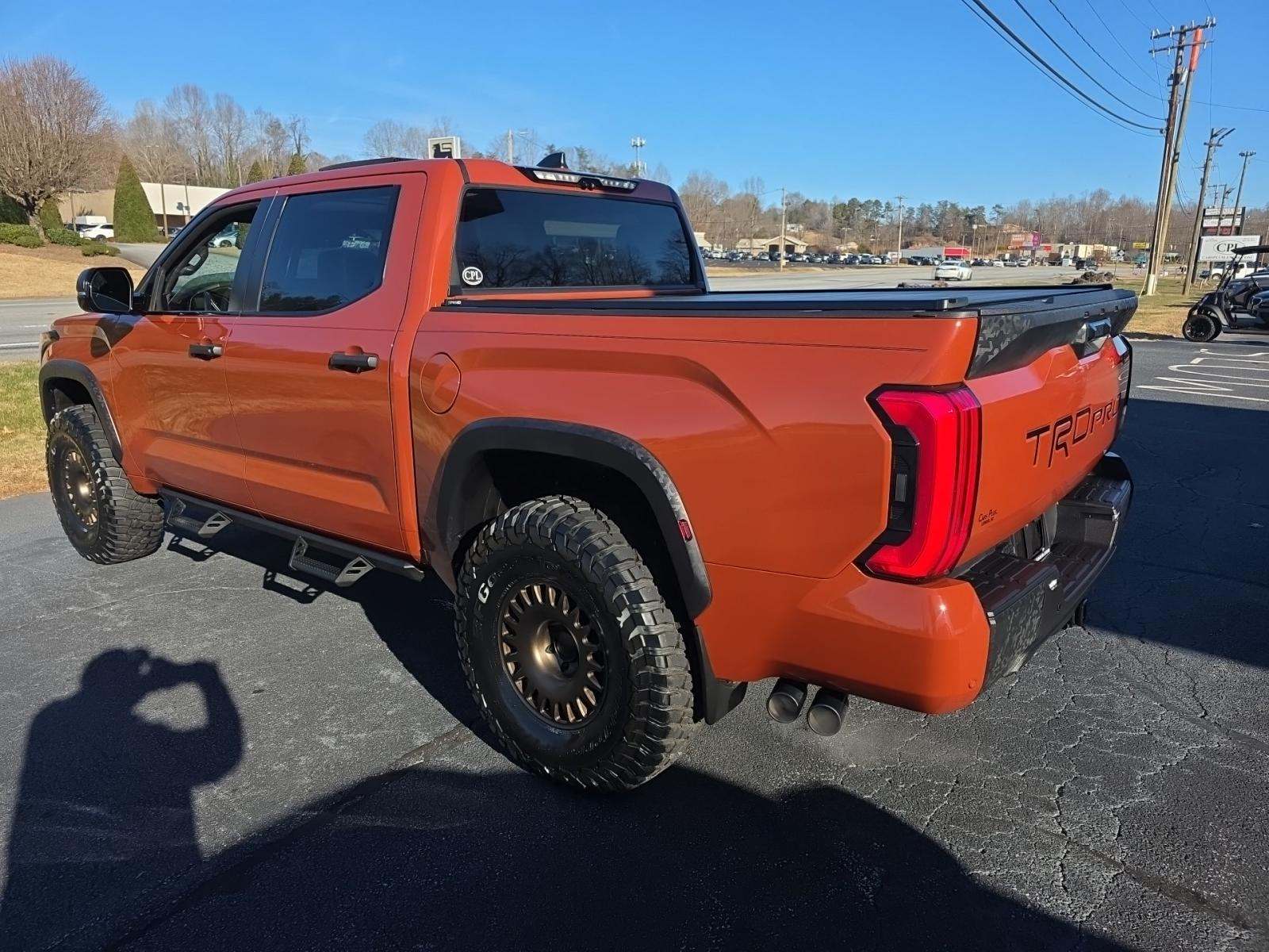 Toyota Tundra 2024 — photo 2