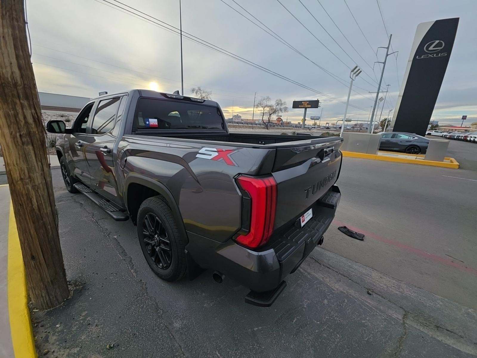 Toyota Tundra 2026 — photo 2