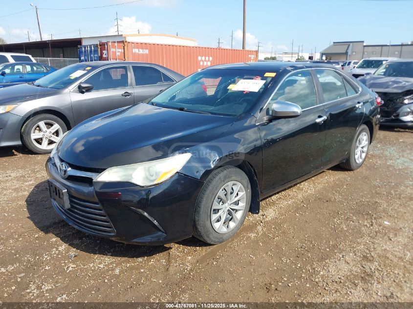 Toyota Camry 2016 — photo 2