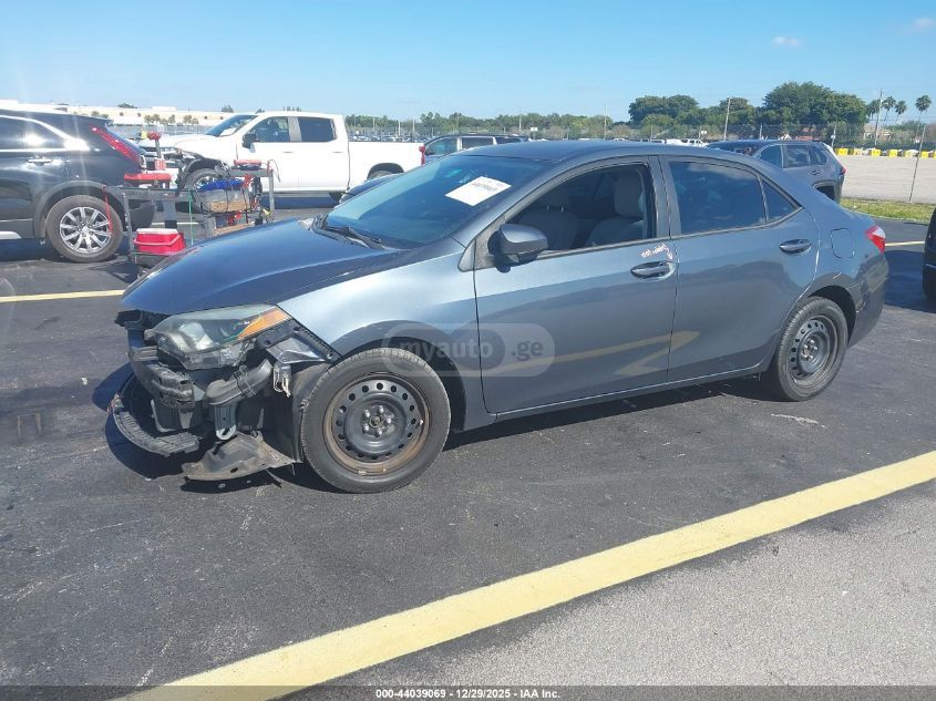 Toyota Corolla 2015 — photo 2