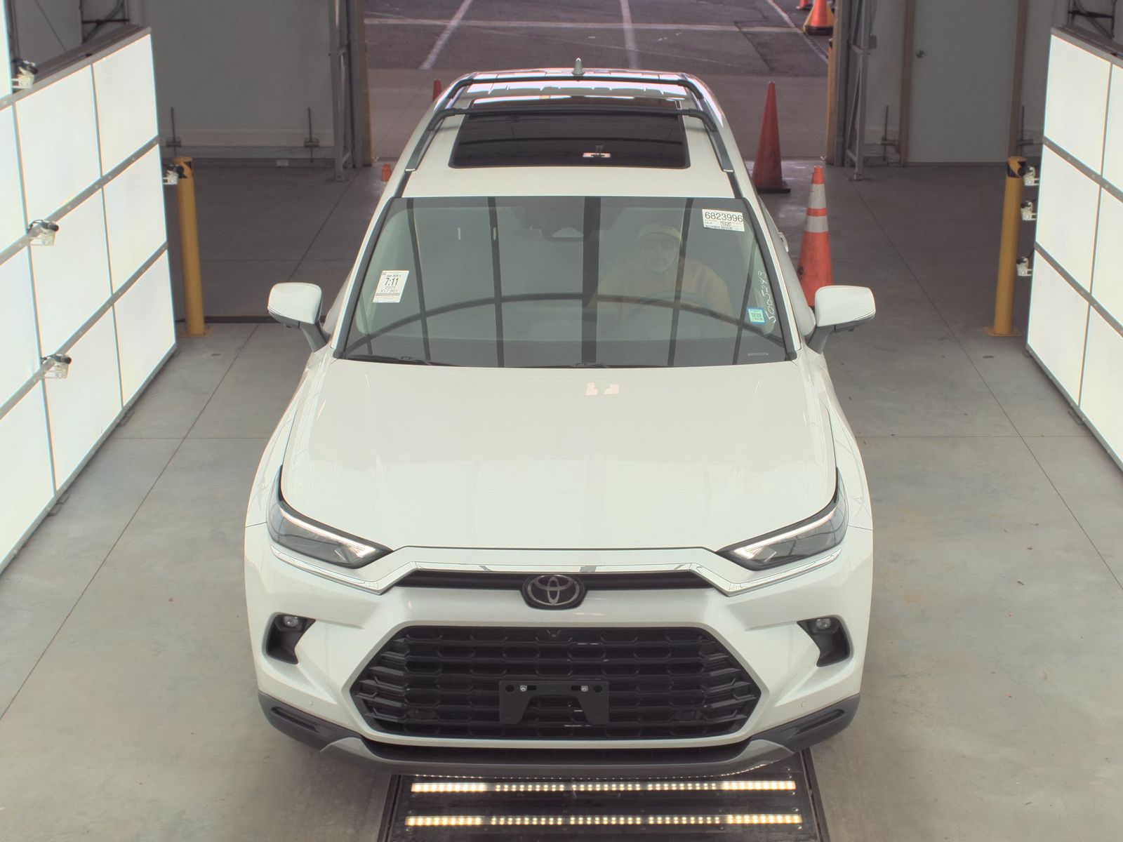 Toyota Platinum 2025 — photo 2