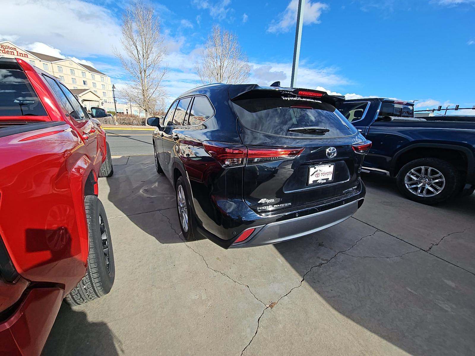 Toyota Highlander 2024 — photo 2