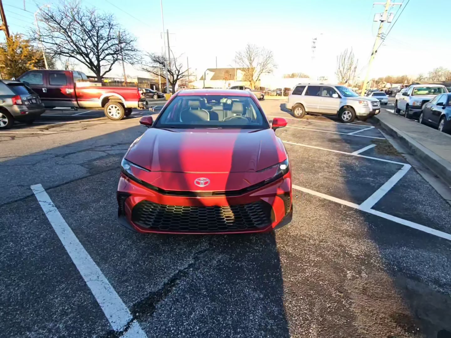 Toyota Camry 2025 — photo 2