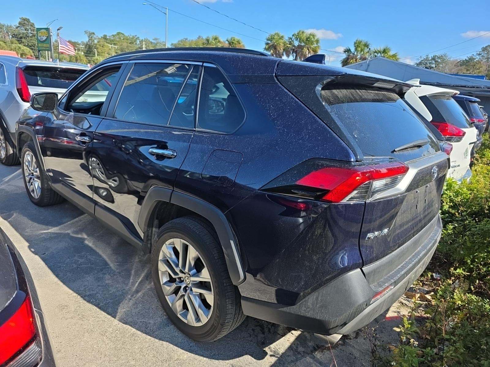 Toyota RAV4 2022 — photo 2