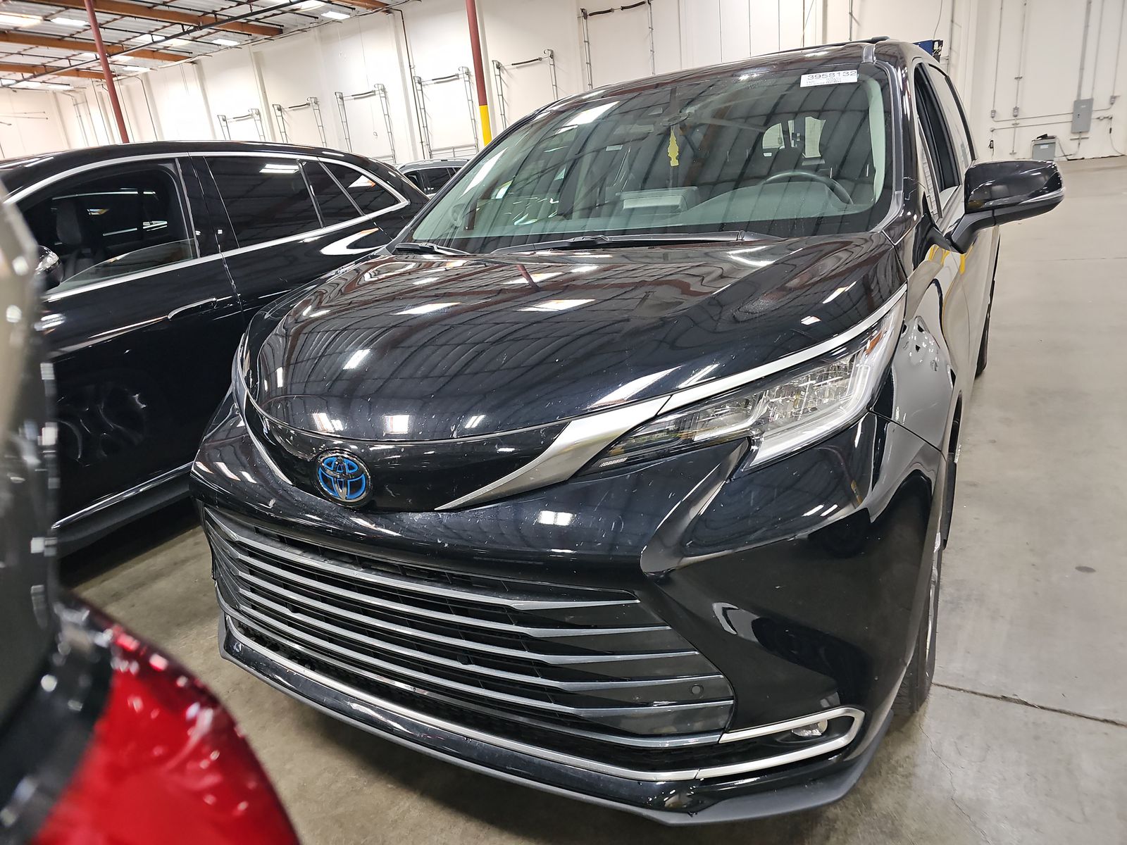 Toyota Sienna 2021 — photo 2