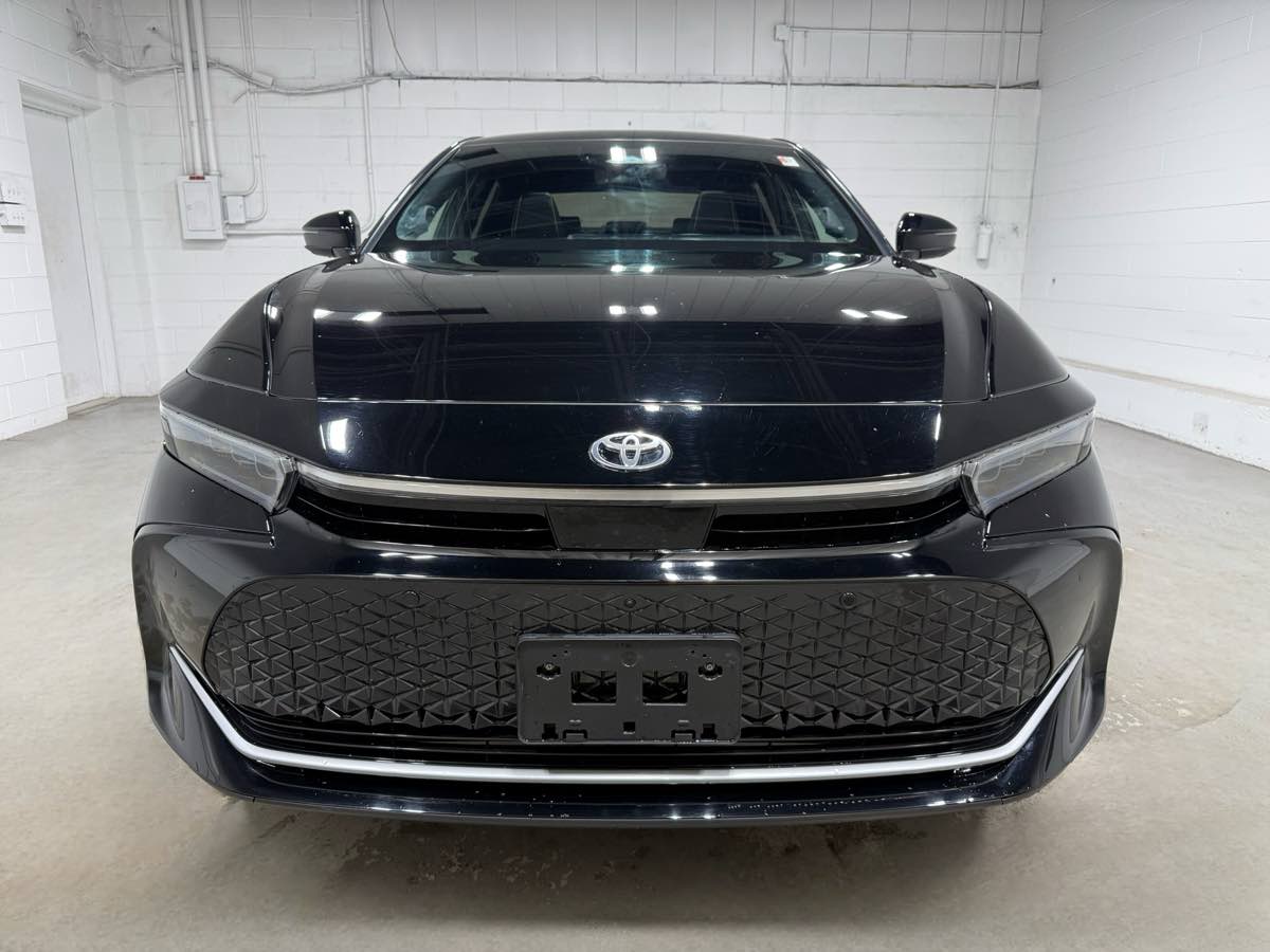 Toyota Crown 2023 — photo 2