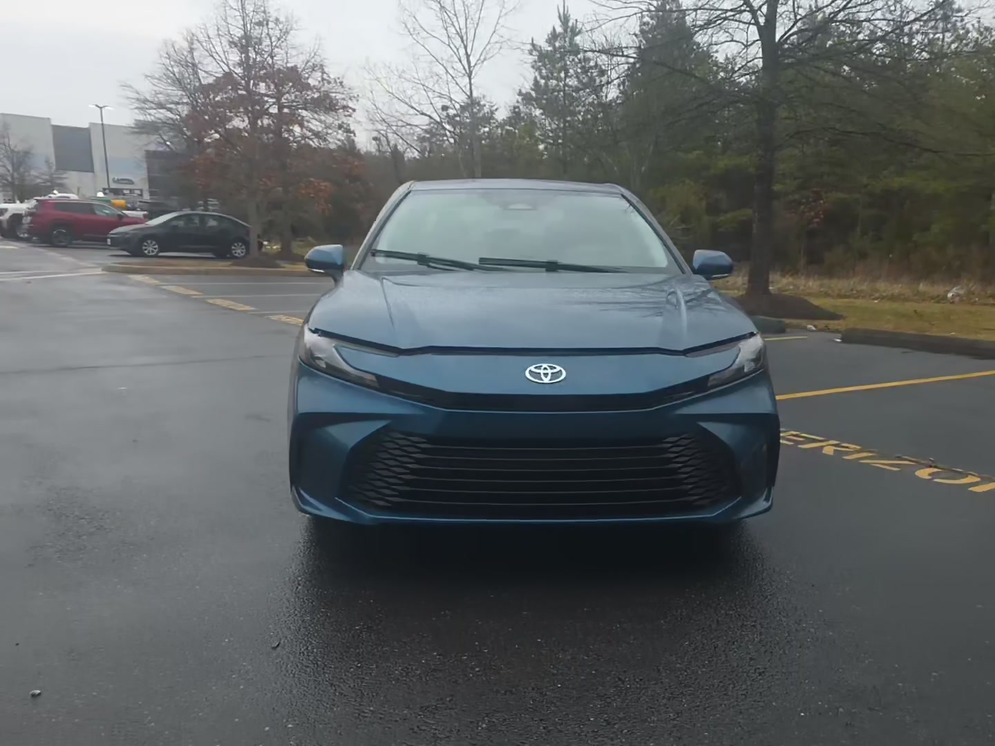 Toyota Camry 2025 — photo 2