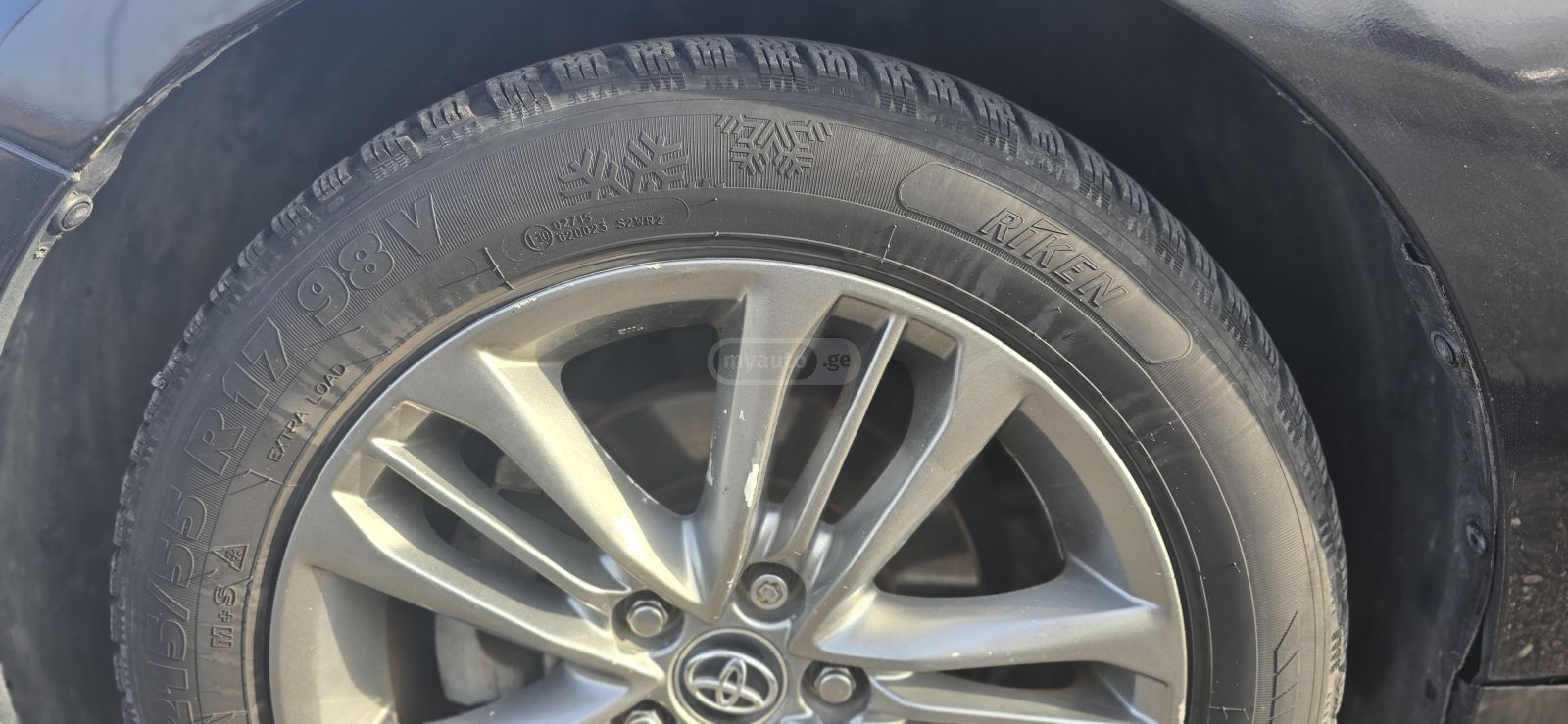 Toyota Camry 2016 — photo 2