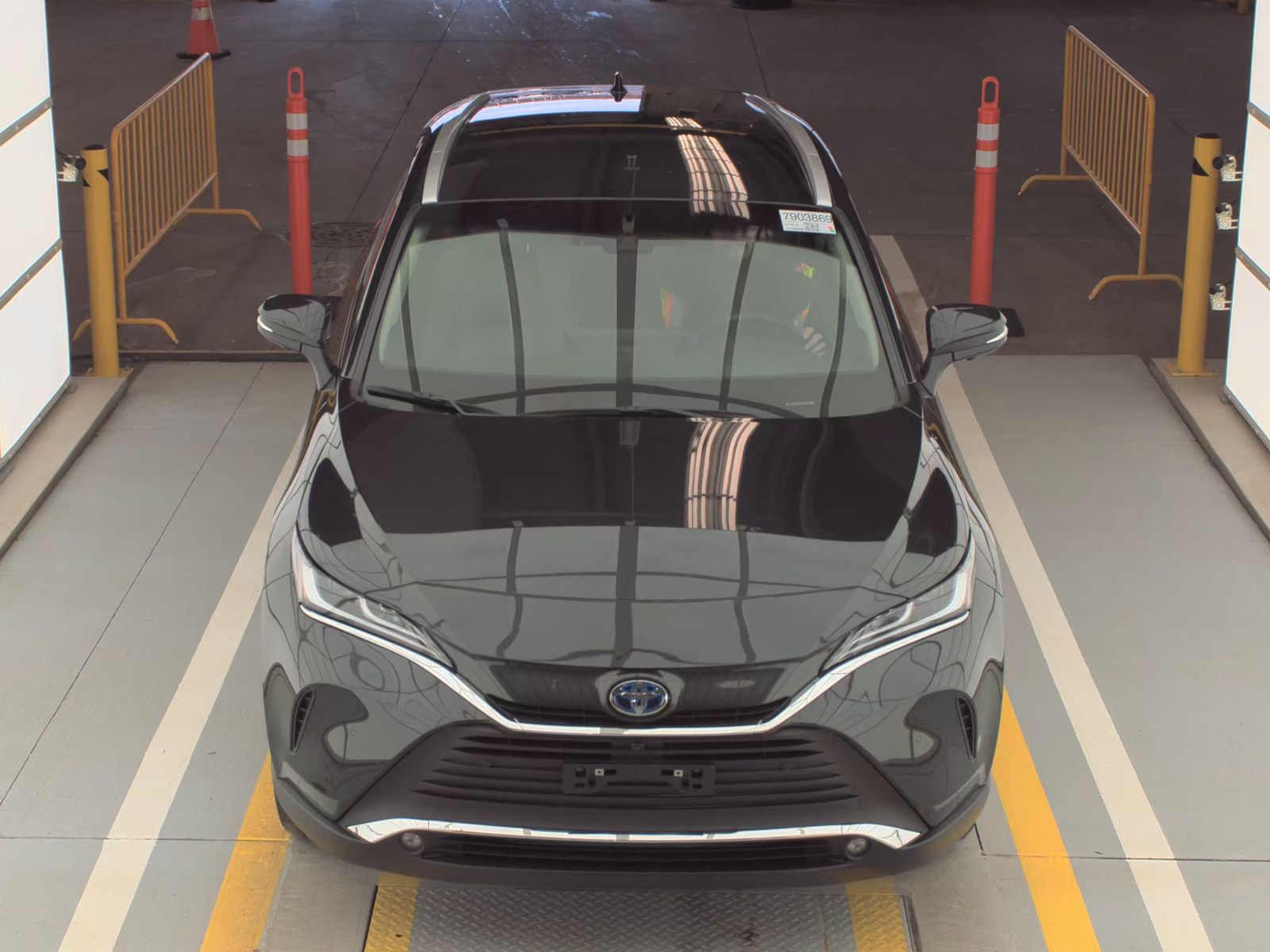 Toyota Venza 2024 — photo 2