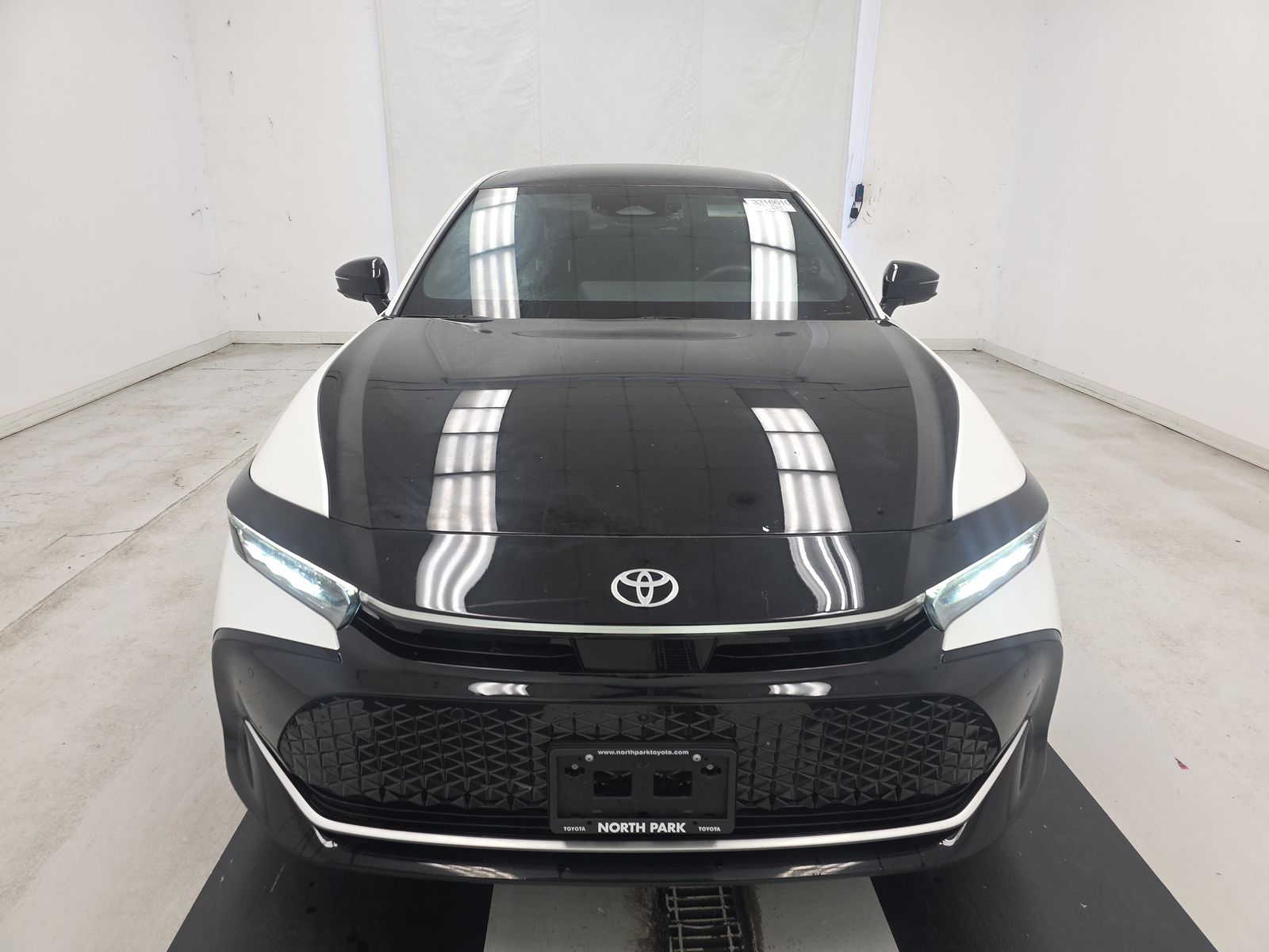 Toyota Platinum 2025 — photo 2