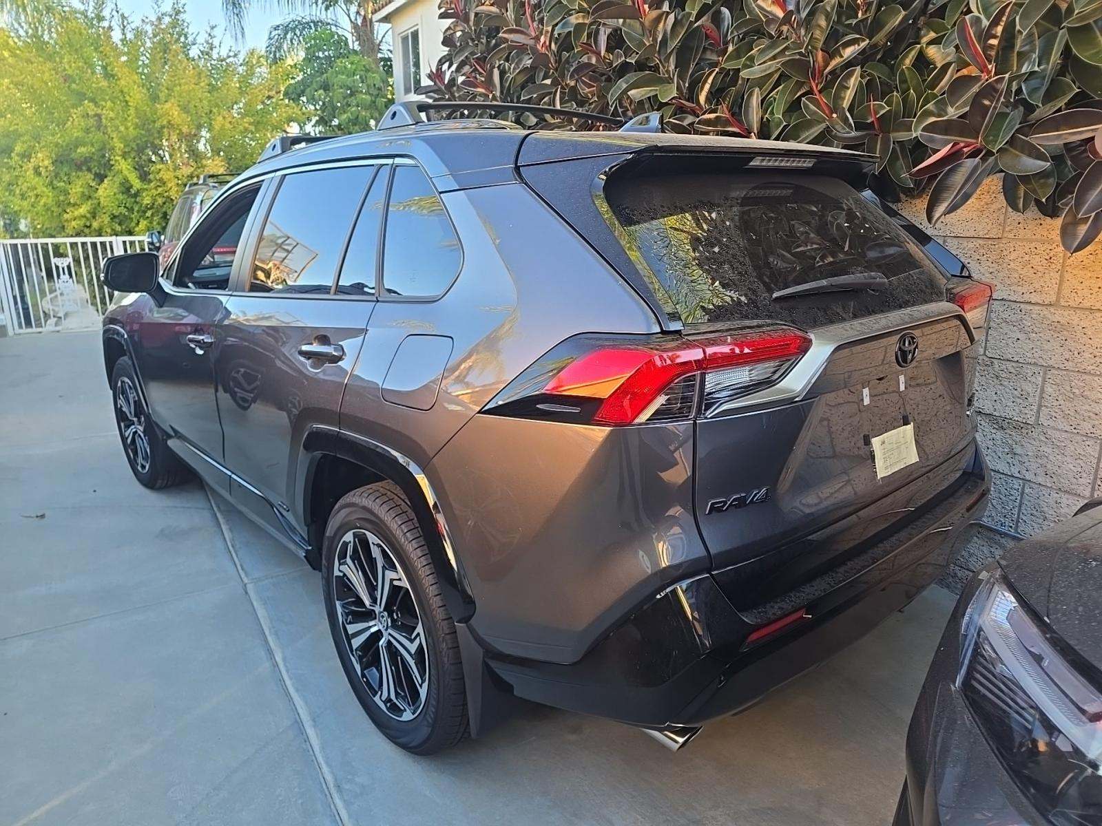 Toyota RAV4 2025 — photo 2