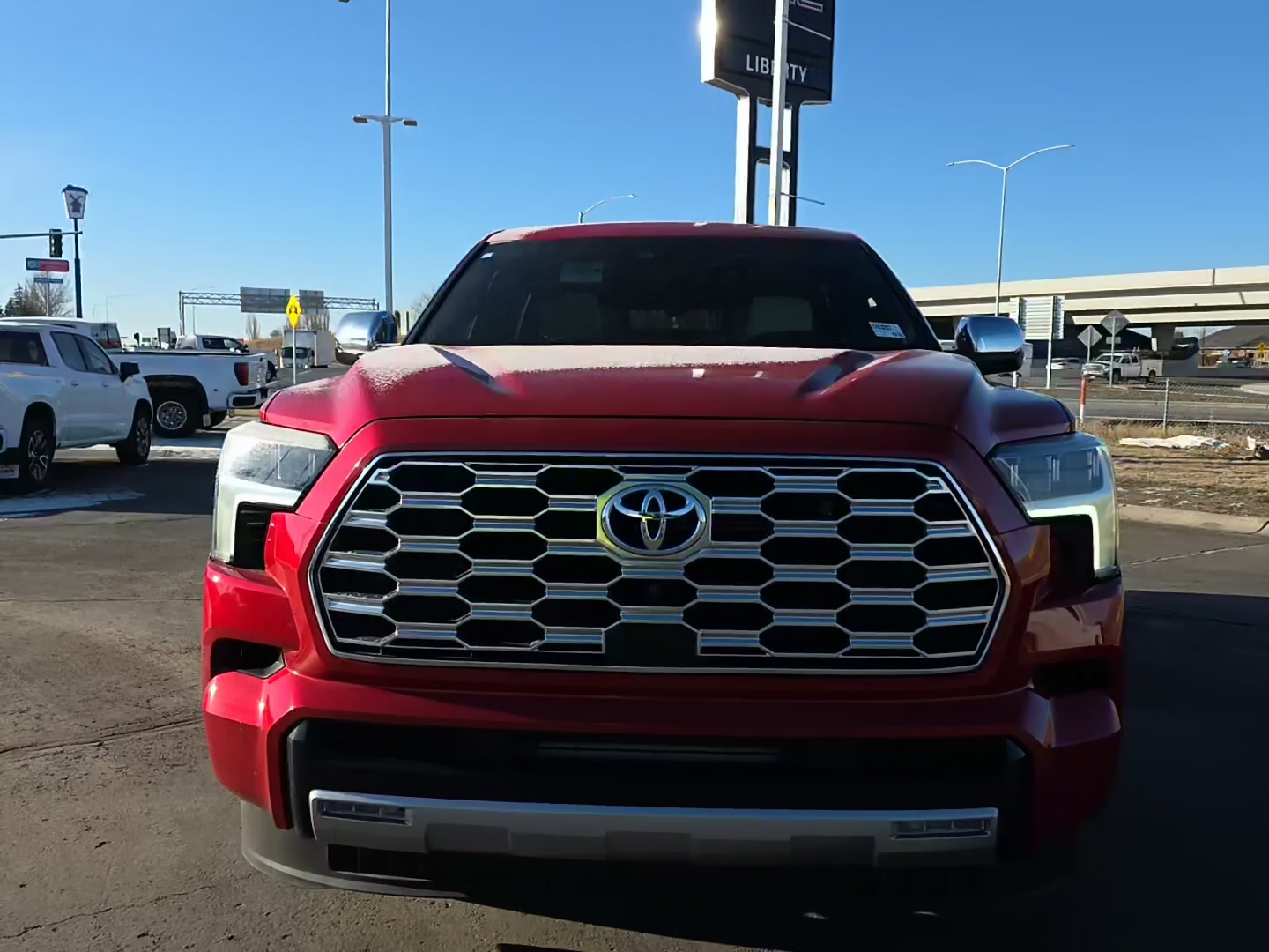Toyota Sequoia 2024 — photo 2