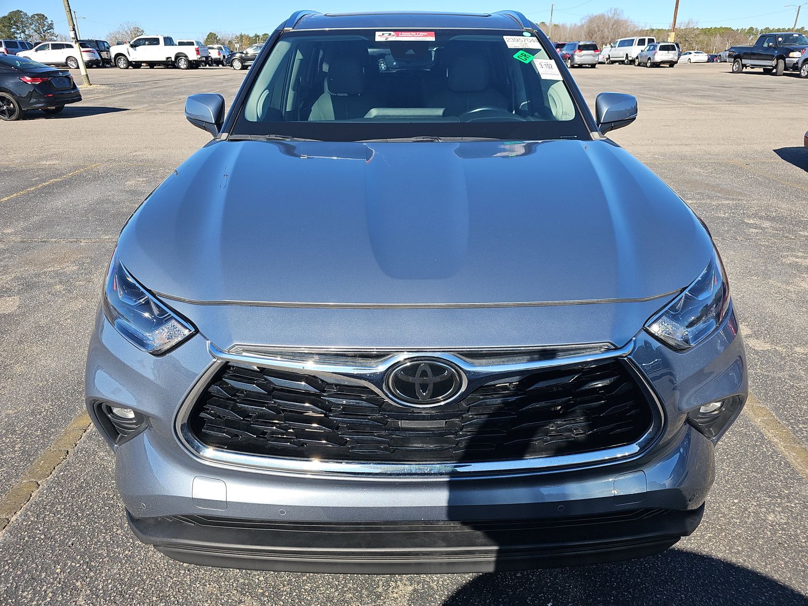 Toyota Highlander 2023 — photo 2