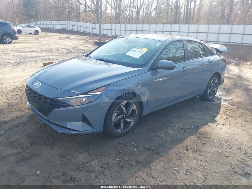 Hyundai Elantra 2023 — photo 2
