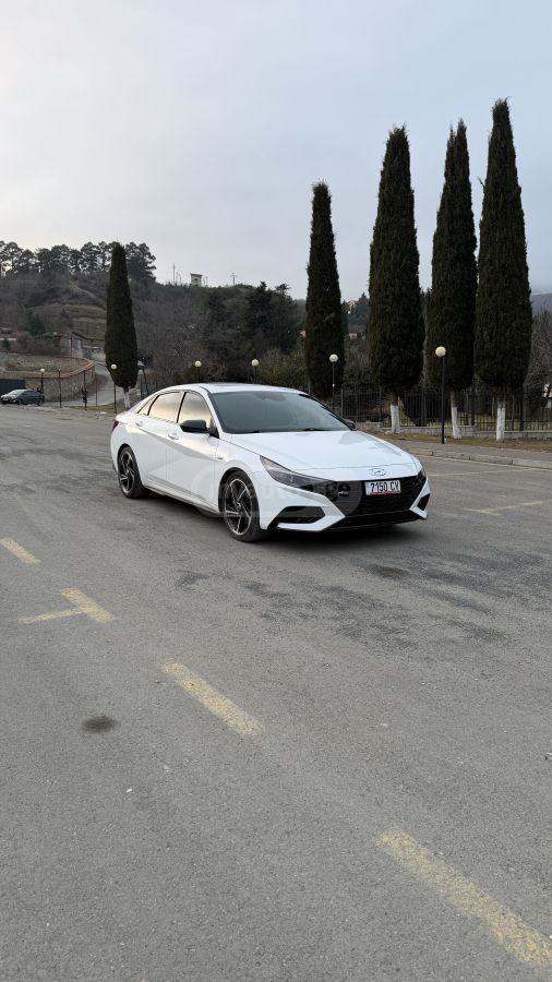 Hyundai Elantra 2023 — photo 2