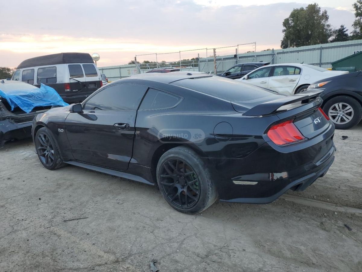Ford Mustang 2020 — photo 2