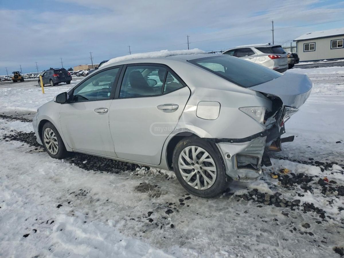 Toyota Corolla 2018 — photo 2