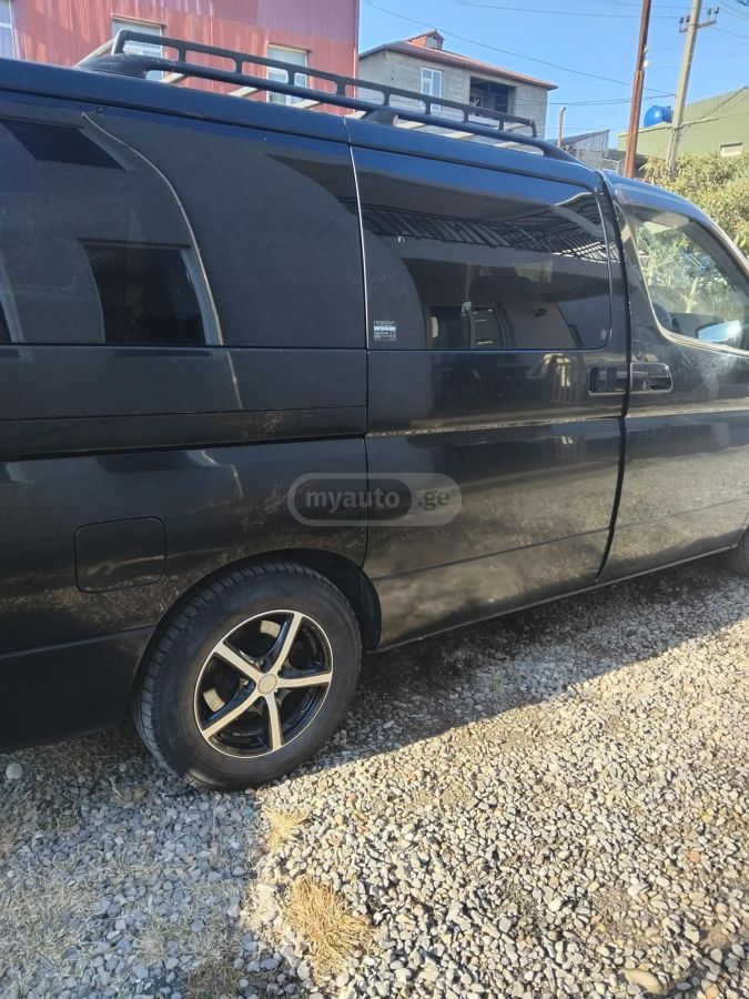 Nissan Elgrand