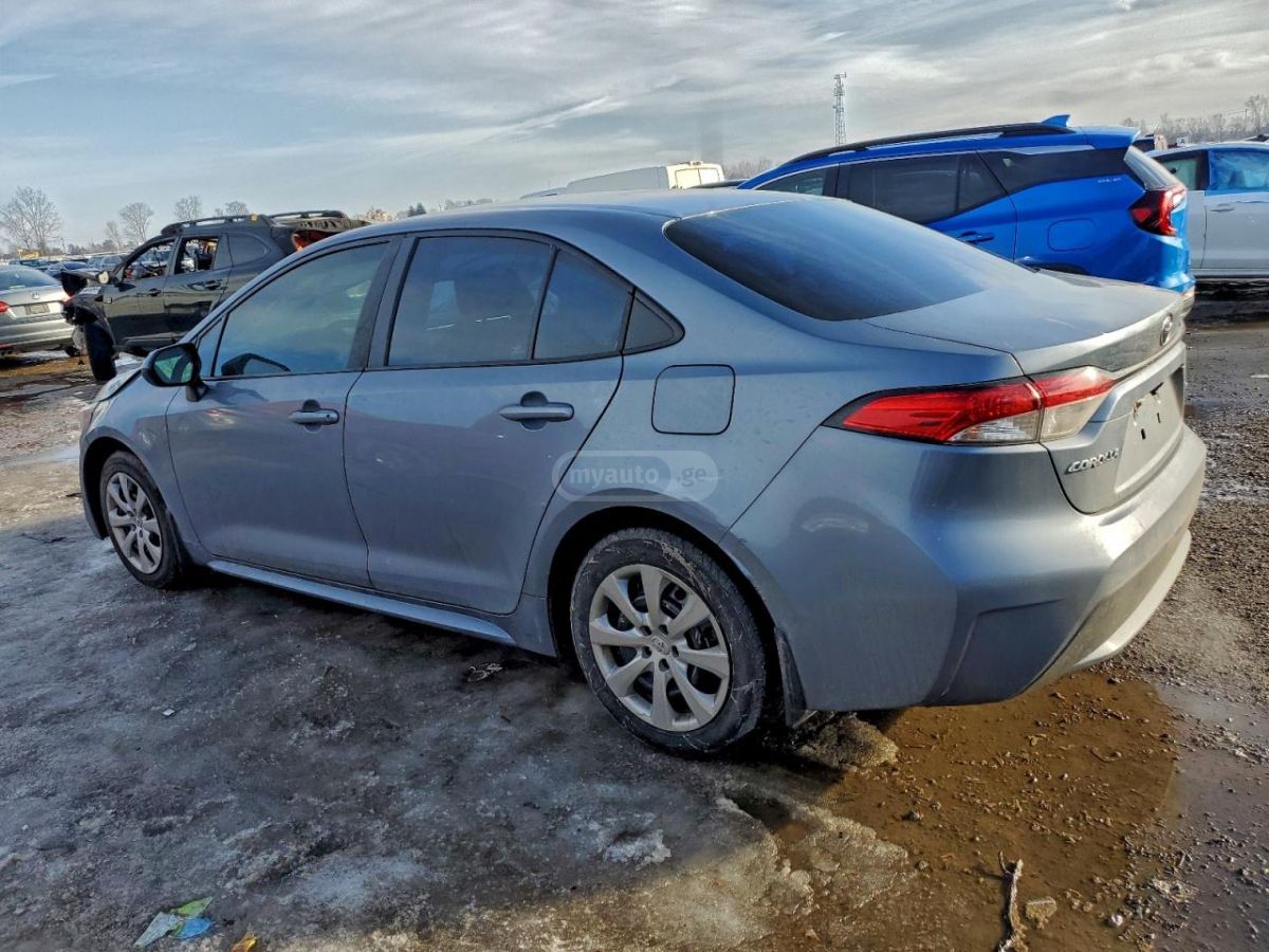 Toyota Corolla 2022 — photo 2