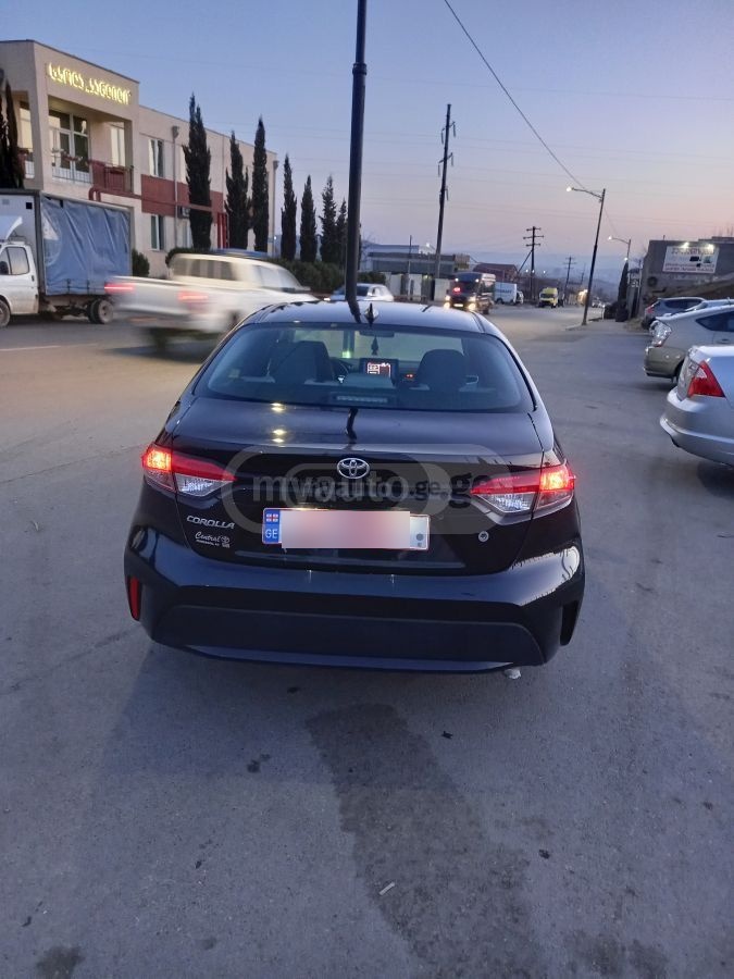 Toyota Corolla 2019 — photo 2