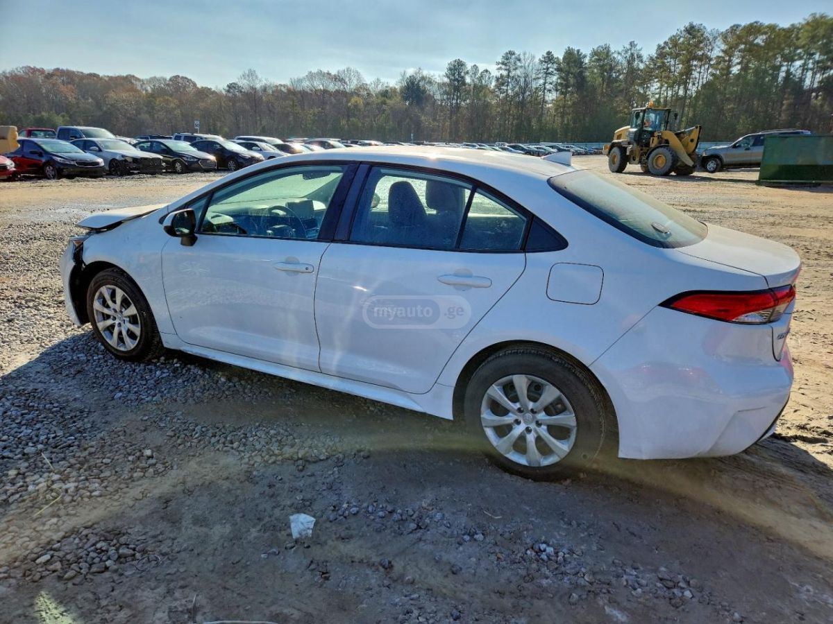 Toyota Corolla 2021 — photo 2