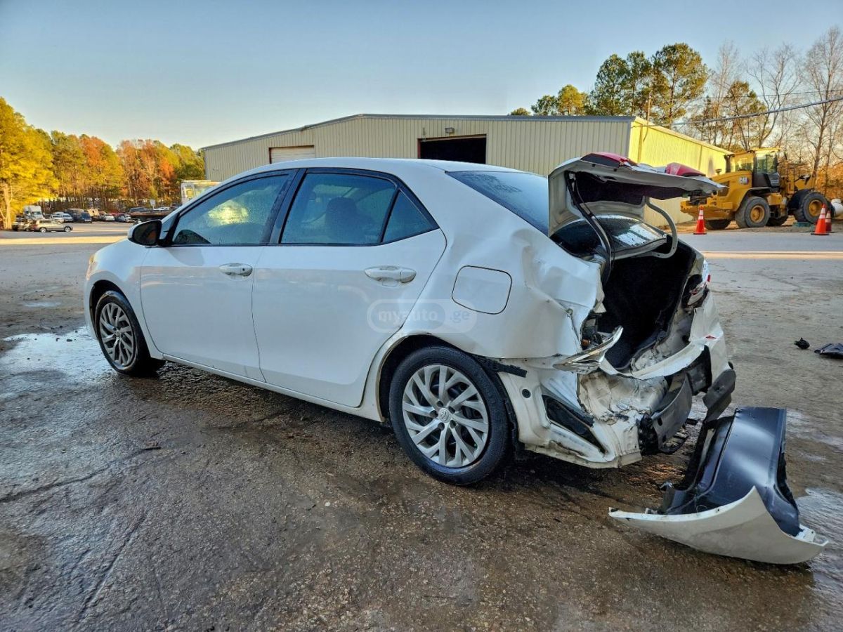 Toyota Corolla 2019 — photo 2