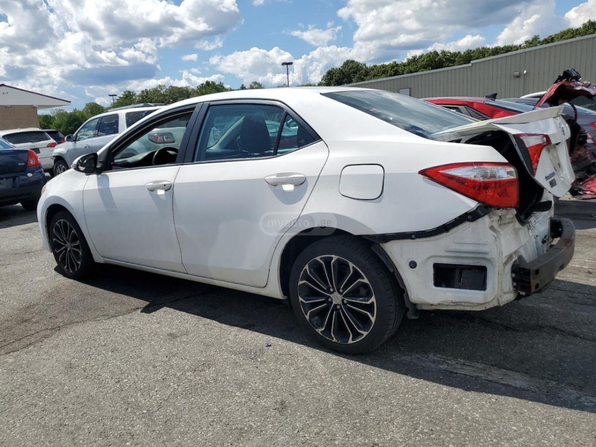 Toyota Corolla 2015 — photo 2