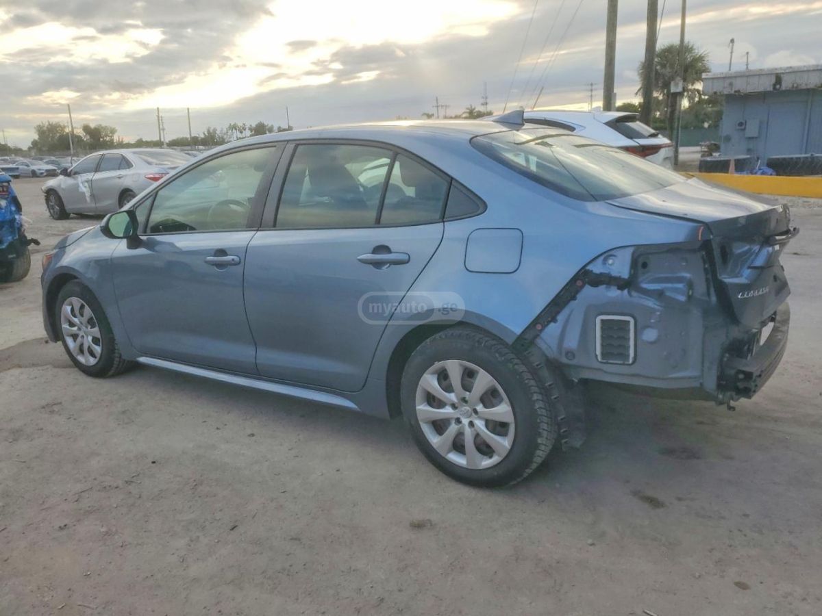 Toyota Corolla 2021 — photo 2