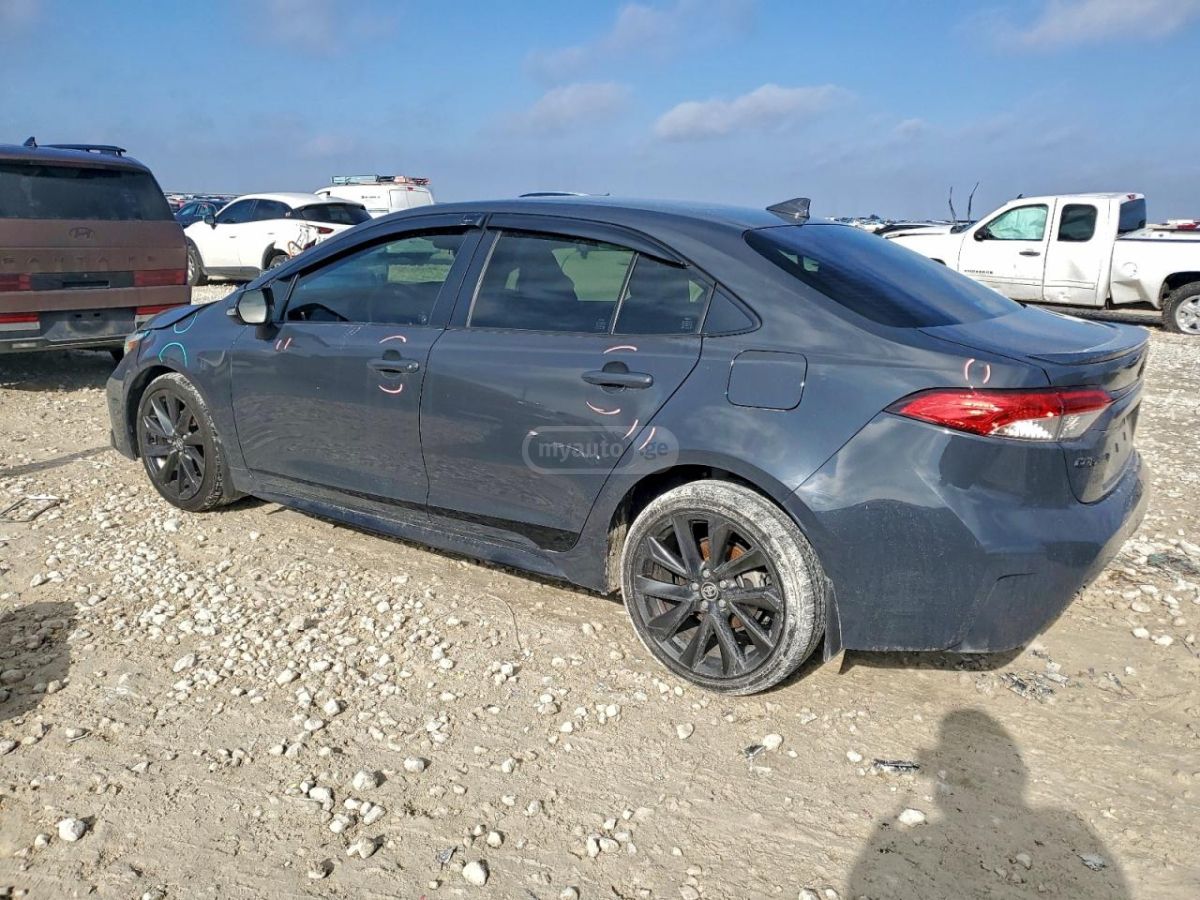 Toyota Corolla 2023 — photo 2