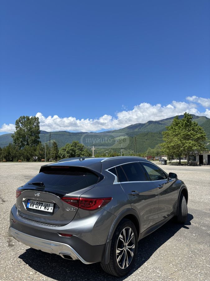 Infiniti QX 30